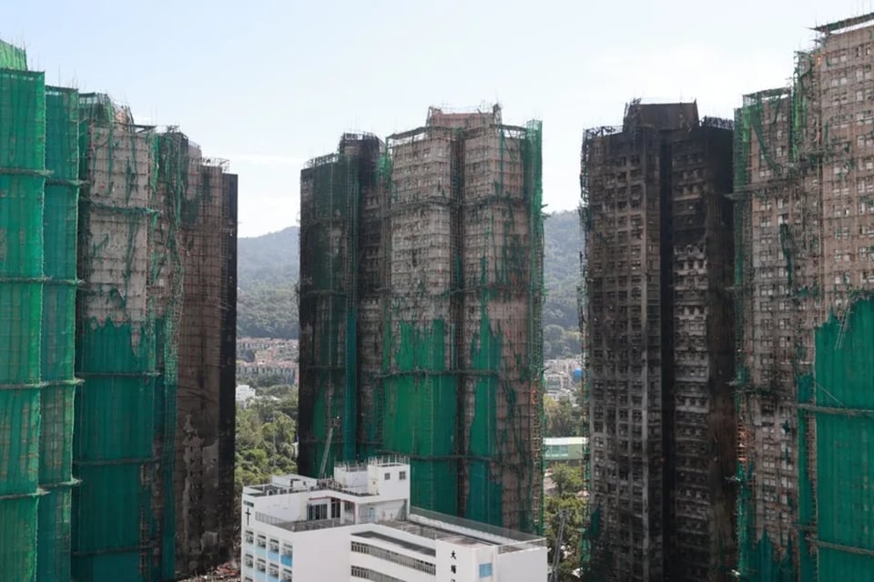 Sube a 146 el número de muertos tras el incendio que conmociona a Hong Kong