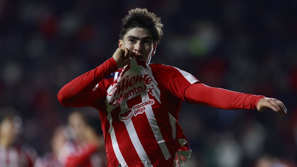 Chivas vence y entra en zona de Liguilla directa