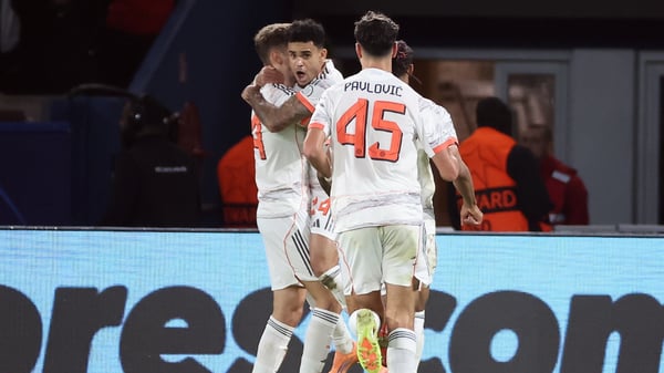 Bayern vence al PSG con doblete de Luis Díaz y lidera su grupo en Champions