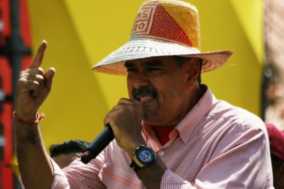 Nicolás Maduro canta 'Imagine'
