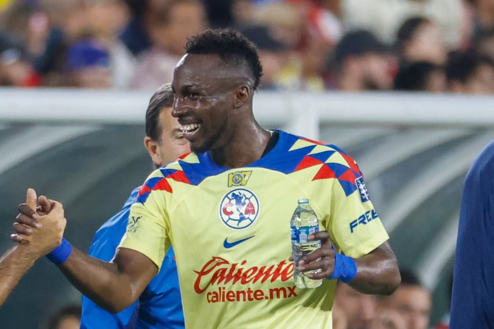 Julián Quiñones podría regresar a la liga MX featured image