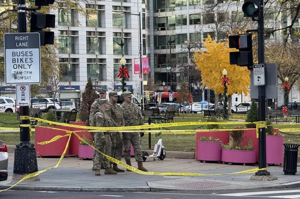 Militar se debate entre la vida y la muerte tras ataque cerca de la Casa Blanca featured image
