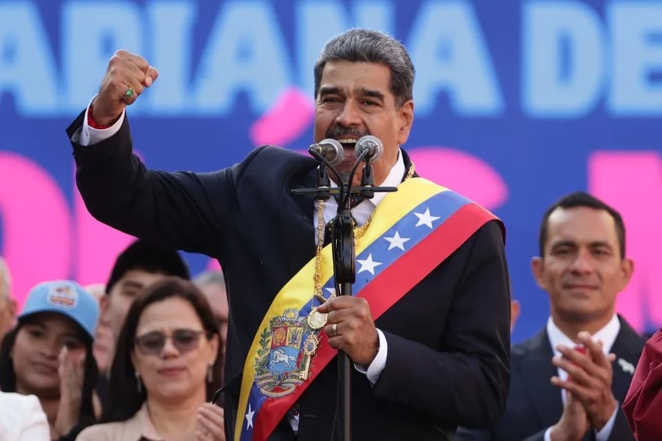Maduro dice ser más famoso que Taylor Swift en EE. UU.