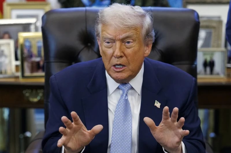 Trump Revives Plan to Deny Green Cards Over Use of Public Benefits