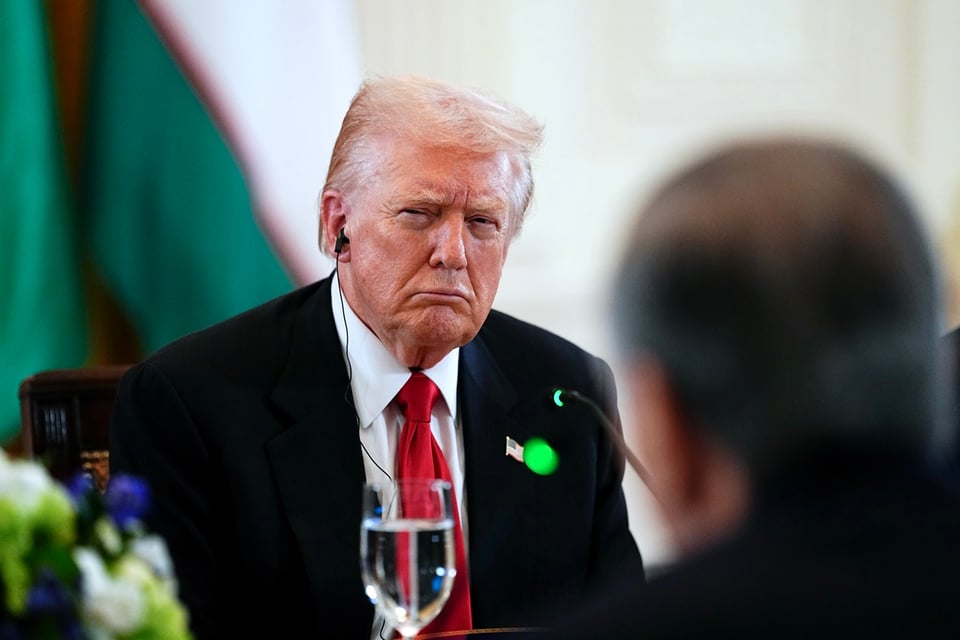 Donald Trump celebra la retirada de Nancy Pelosi y la llama “mujer malvada”