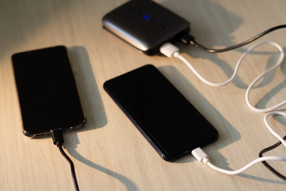 bateria, celular , cable, tecnologia 