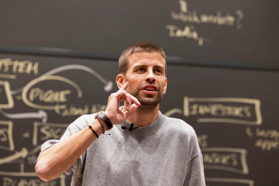 Piqué debuta como profesor invitado en Harvard