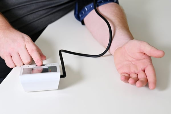 Hipertensión arterial: cómo cuidarte desde casa y mantener tu presión bajo control!