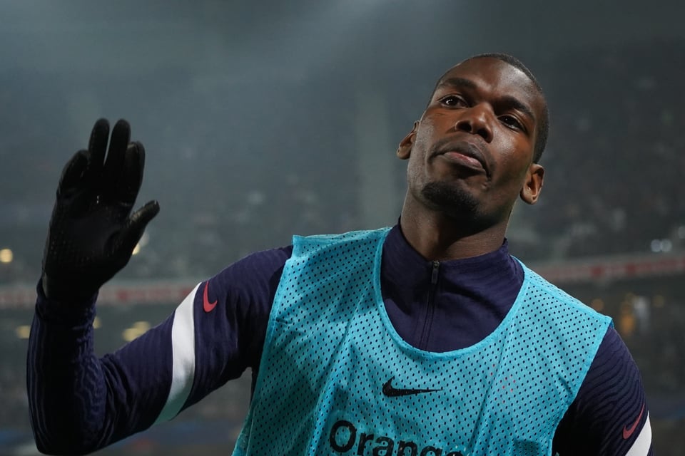 Pogba vuelve al futbol tras 811 días y recibe ovación