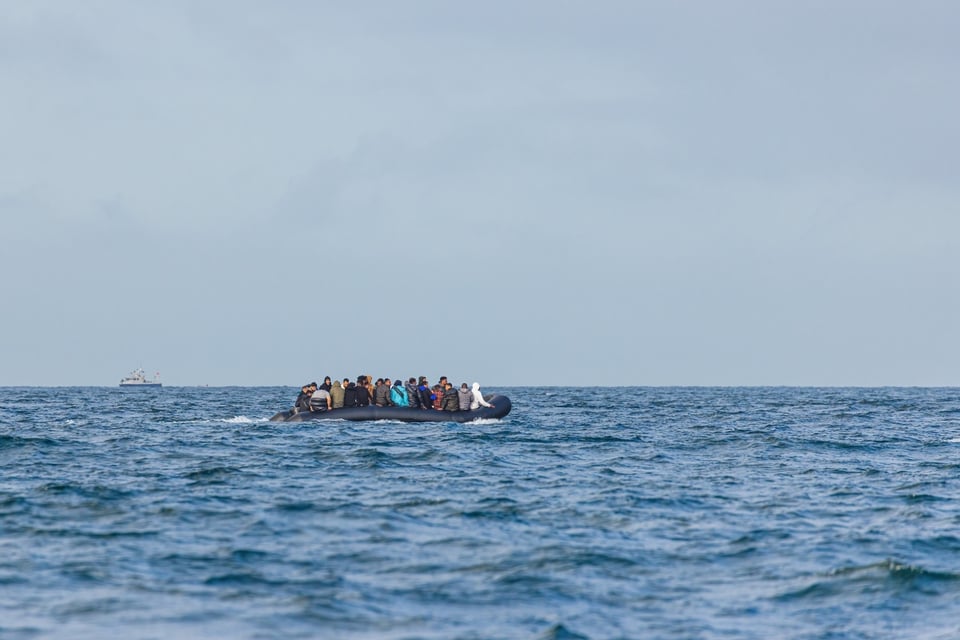 Cuatro migrantes mueren tras volcadura de bote en California