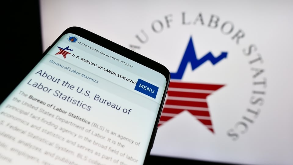 Datos de empleos clave de EE.UU. se publicarán con un mes de retraso tras cierre gubernamental