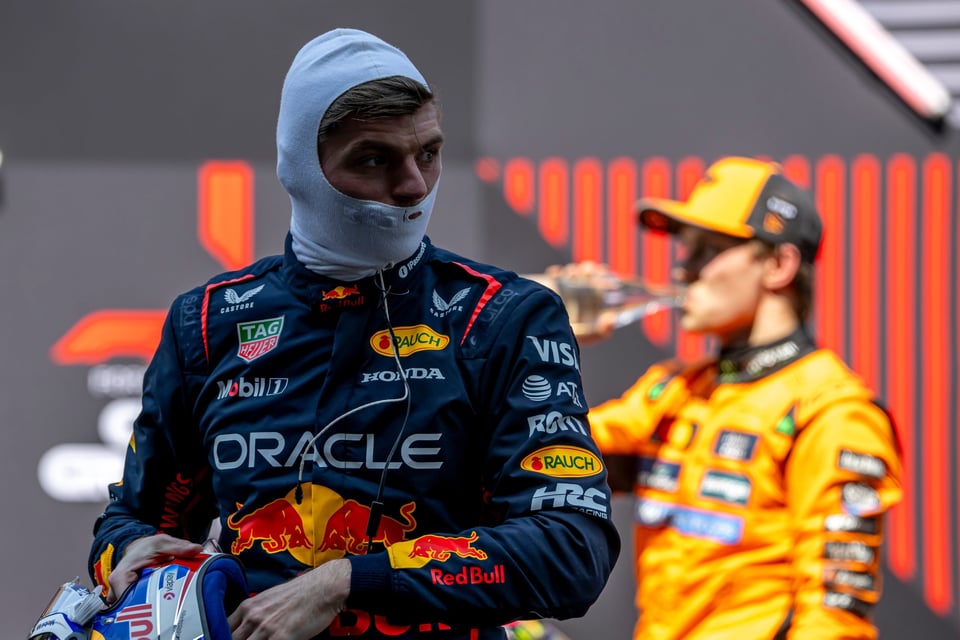 Verstappen descalificado en Nürburgring tras ganar en pista
