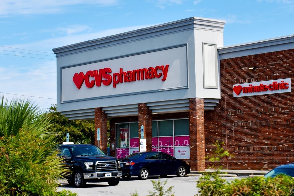 Mujer sufre disparo en la cabeza en CVS de Loganville