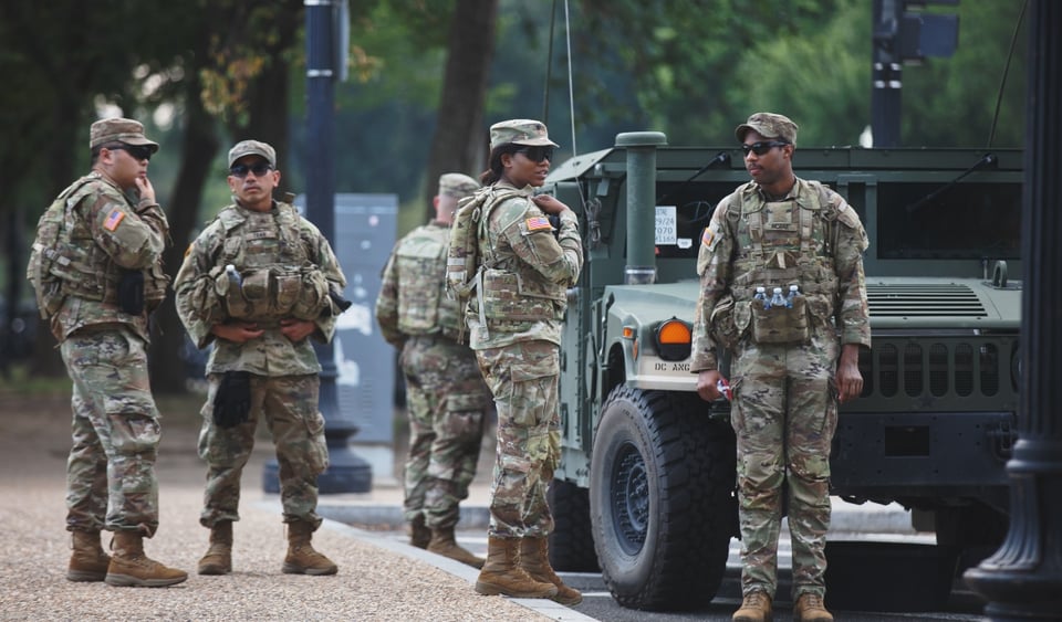 Militares de la Guardia Nacional de Texas se preparan para salir de Chicago