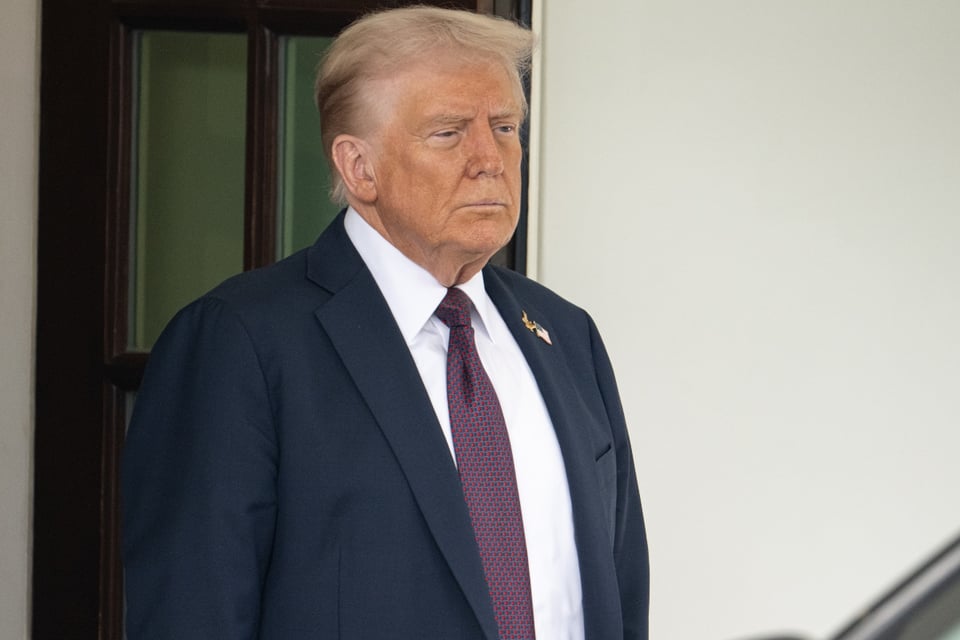 Correos de Epstein cuestionan salud mental de Trump