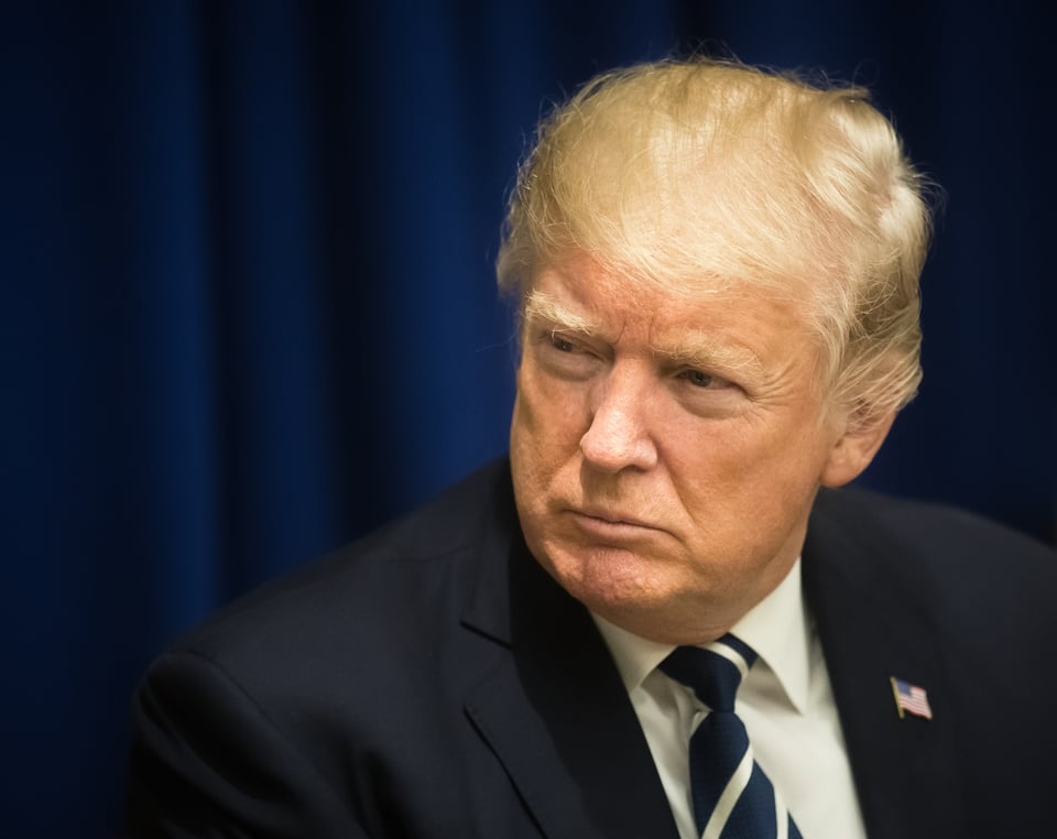 Gobernador de Minnesota critica a Trump por insulto y ataques a la comunidad somalí