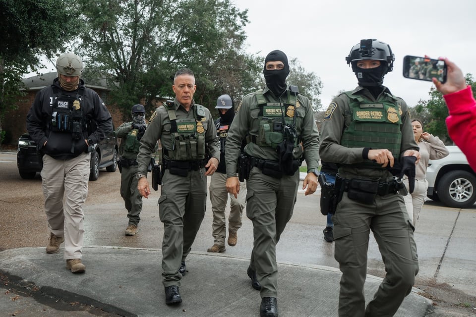 Caos en Nueva Orleans por irrupción de ICE en el ayuntamiento