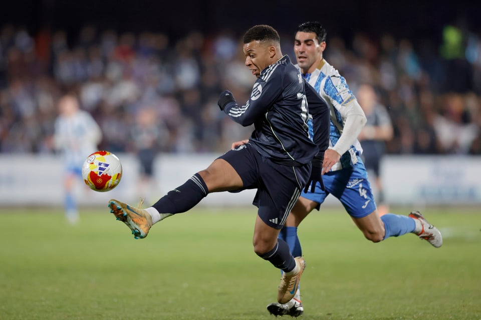 Real Madrid avanza en Copa del Rey tras sufrir ante Talavera