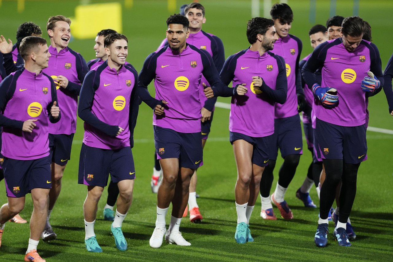 Ronald Araujo regresó a los entrenamientos del Barcelona