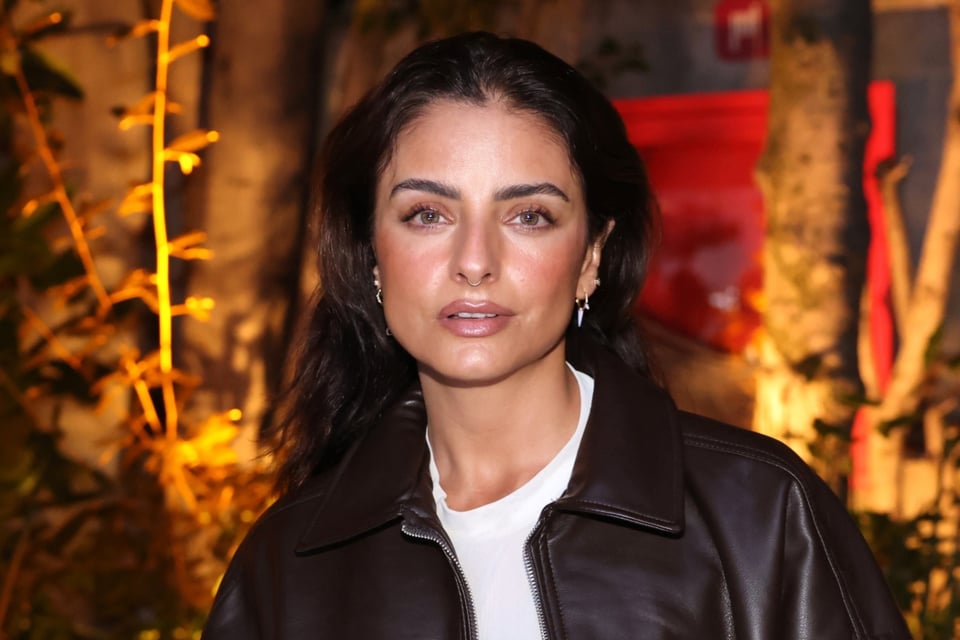 Aislinn Derbez reaparece tras muerte de su madre