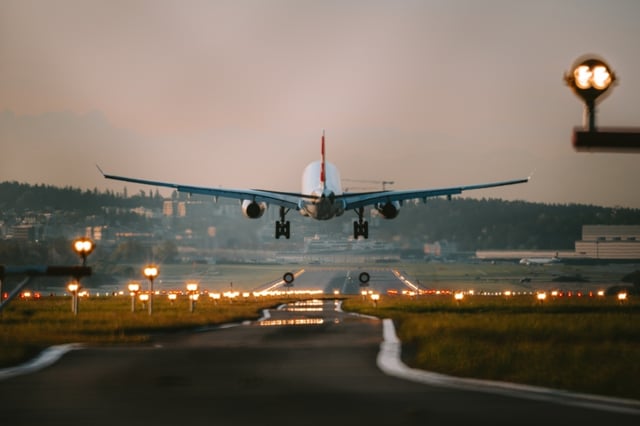 Iberia prolonga hasta el 31 de diciembre la suspensión de vuelos a Venezuela por nuevas alertas de seguridad aérea
