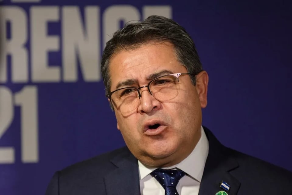 Trump defiende indulto, debate político, Hernández sale de prisión MundoNOW