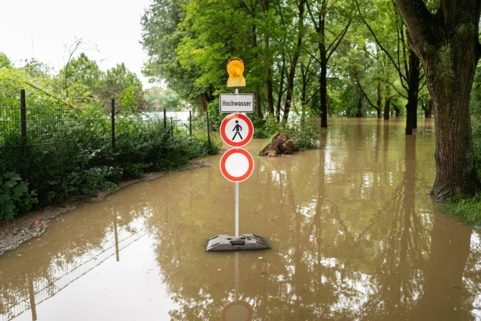 Ríos atmosféricos ponen en alerta al noroeste de EE. UU. por inundaciones históricas