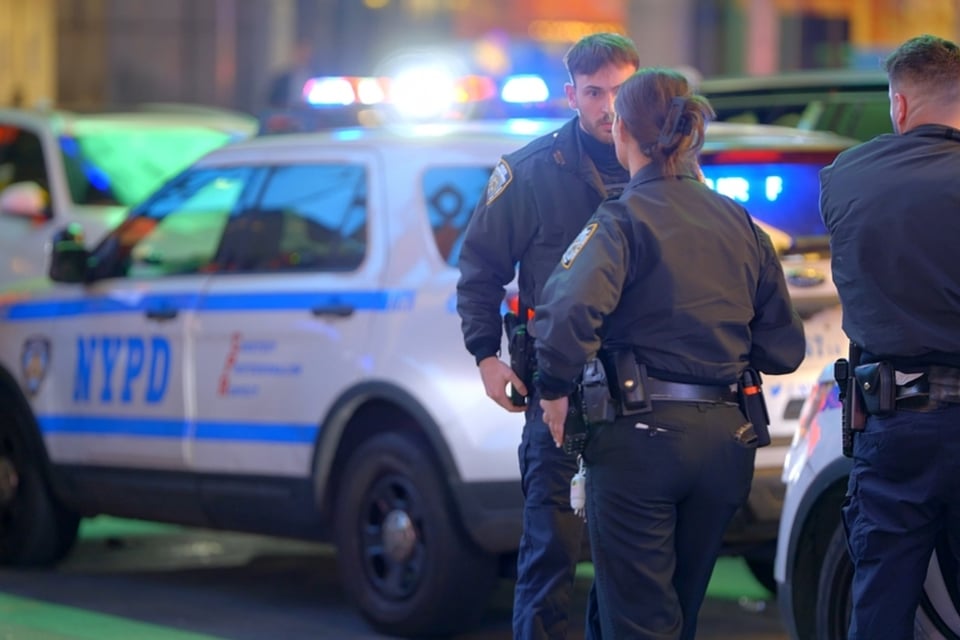 Denuncian al NYPD por presunta colaboración con ICE durante protesta en Chinatown featured image