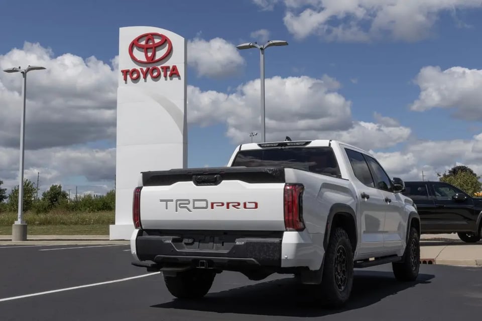 Retiro de camionetas Toyota, Toyota Tundra Lexus recall of 127,000 vehicles