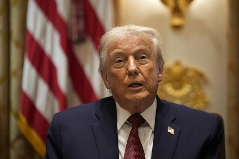Trump se pronuncia sobre fotos de Clinton en caso Epstein