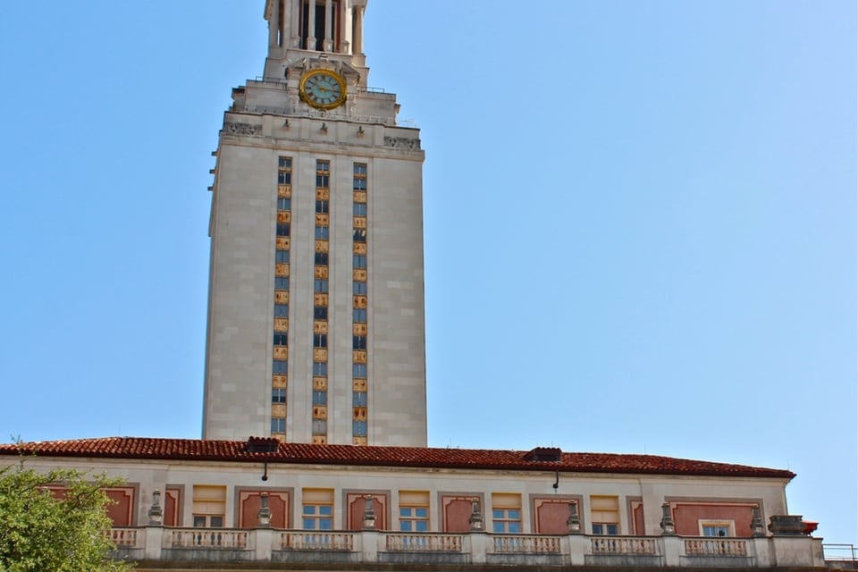 La presión conservadora del sistema educativo redefine el rumbo de la Universidad de Texas featured image
