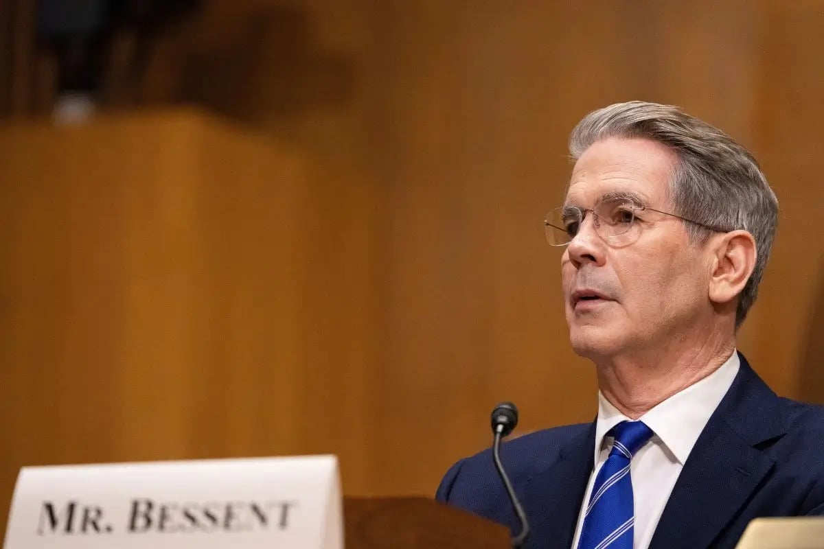 Gobierno de Trump revela «Plan B» para mantener aranceles incluso si Corte Suprema los anula