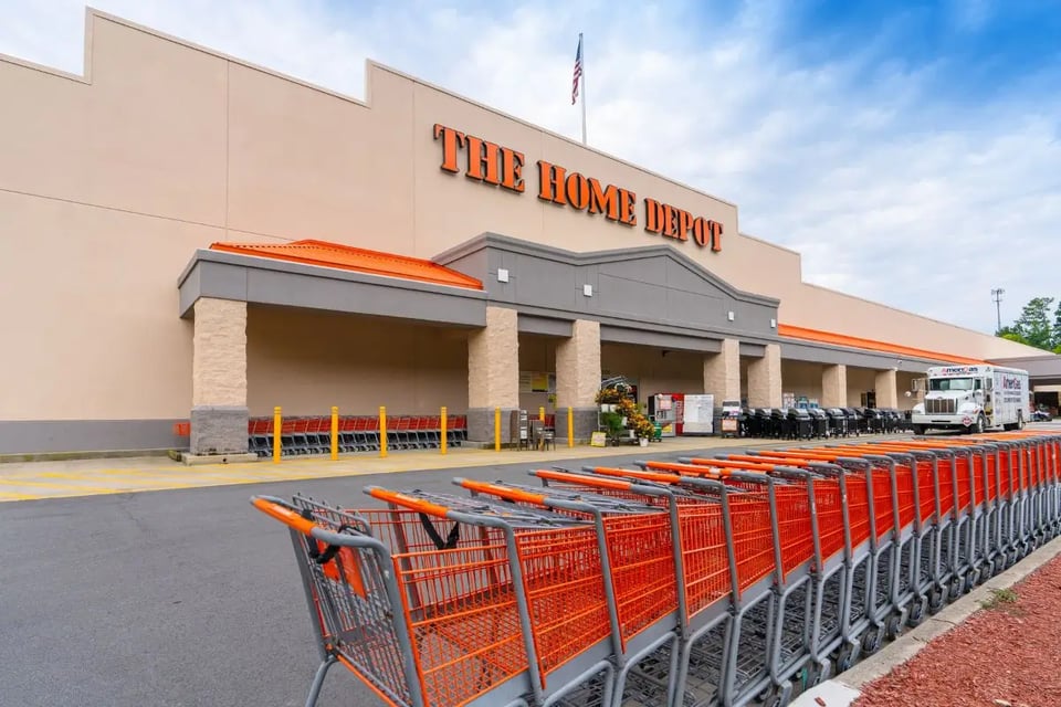 Caen las ventas de Home Depot ¿Significa que anda mal la economía de EE.UU.?
