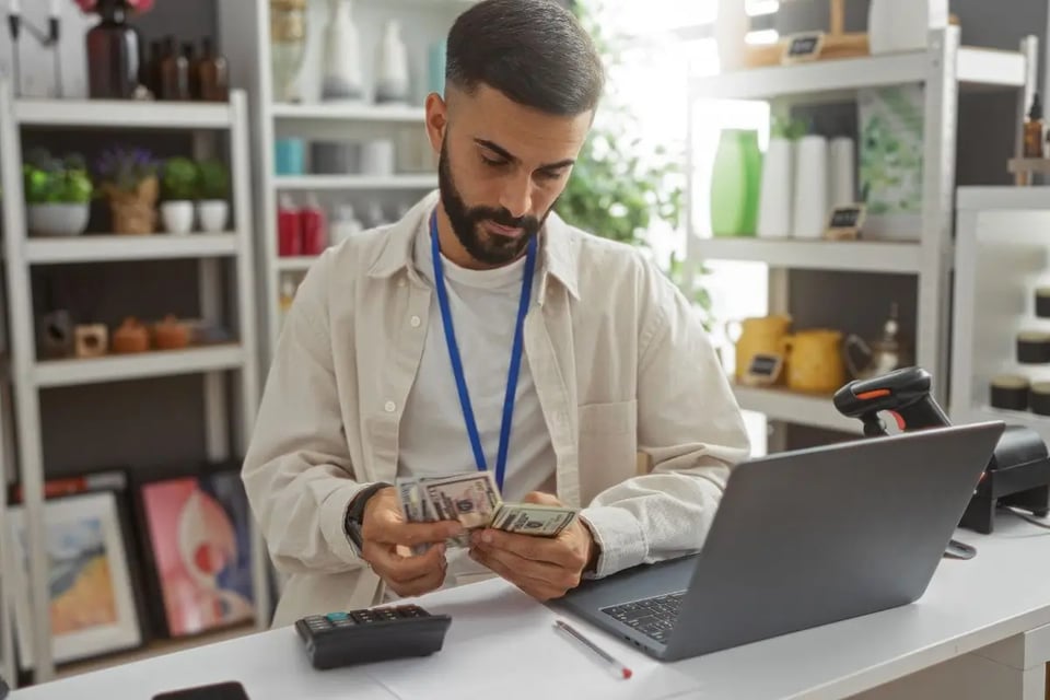 Cómo proteger tu dinero si la economía se desacelera: guía rápida