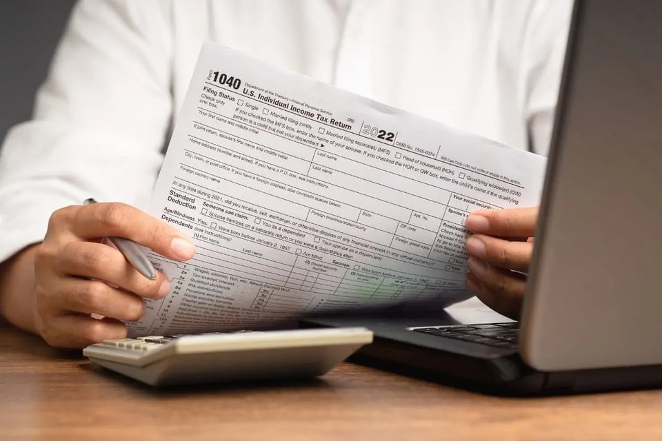 Crédito fiscal o deducción: ¿Qué significan y cuál es mejor para tu bolsillo?