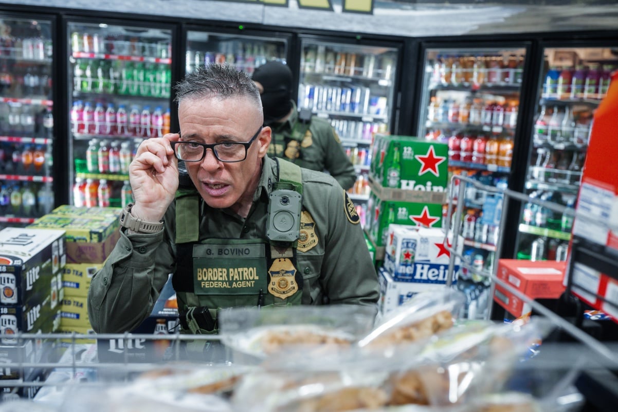 Patrulla Fronteriza en Luisiana bloqueada en supermercado