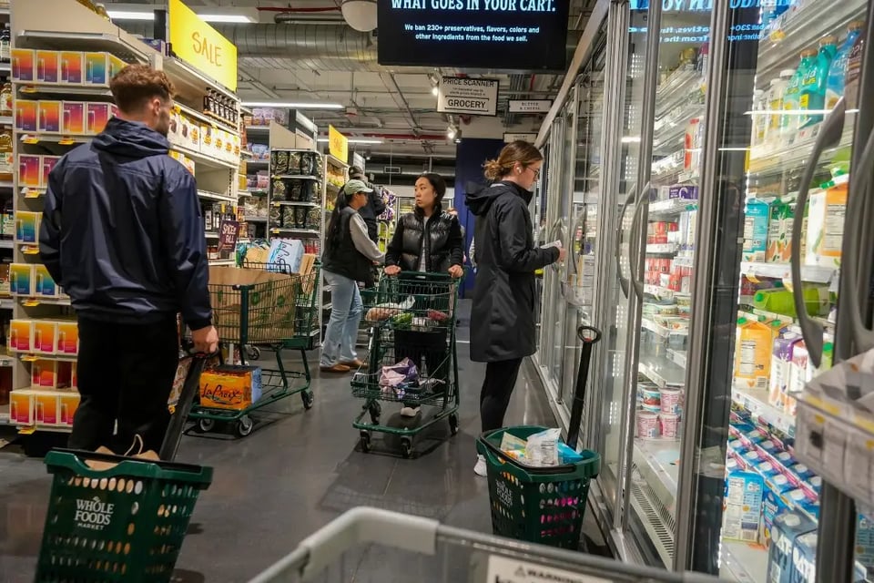 Economía de EE.UU. crecerá en 2026 según expertos ¿Y el bolsillo de la gente?