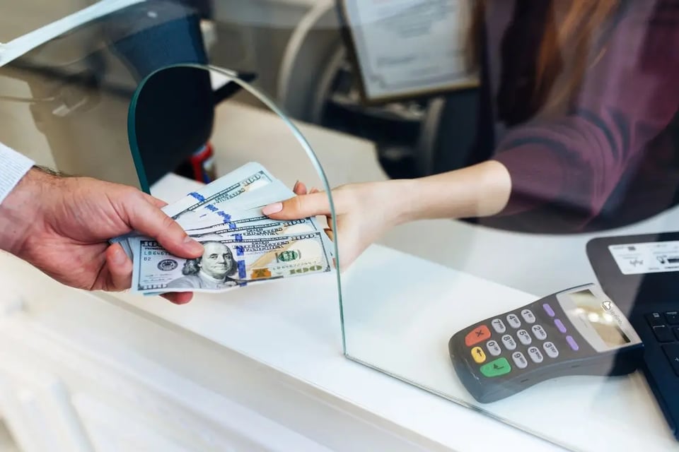 Mira cómo se movió hoy el dólar en México, Colombia y RD