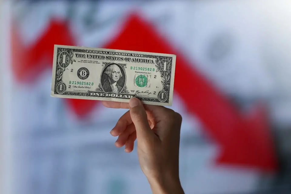 El dólar se cotiza bajo hoy en México y RD, subió en Colombia