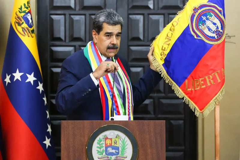 Maduro desafía a EE.UU.: ordena escolta armada para buques petroleros y pide apoyo militar a Colombia