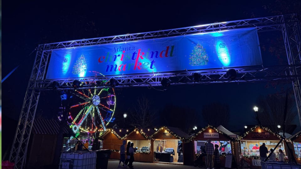 Atlanta Christkindl Market: una tradición navideña que ilumina Lawrenceville Lawn!