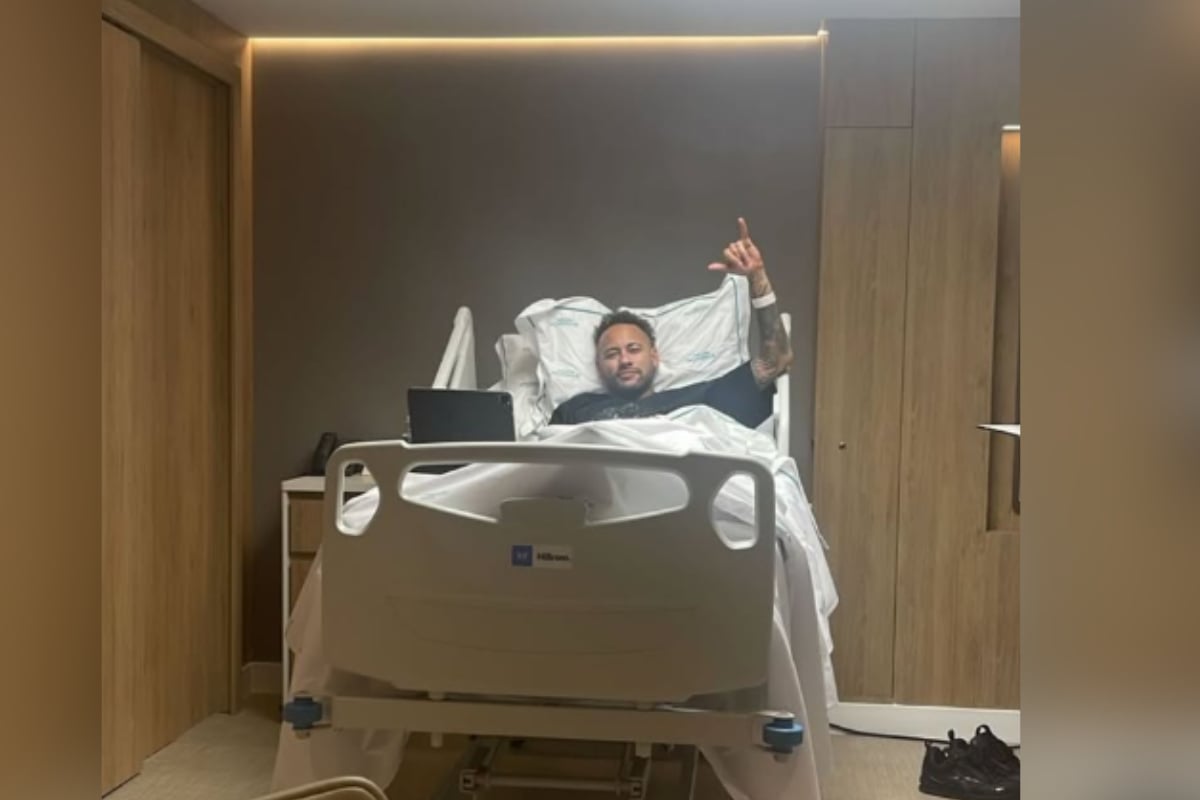 Neymar se opera la rodilla ¿SE PIERDE EL MUNDIAL?