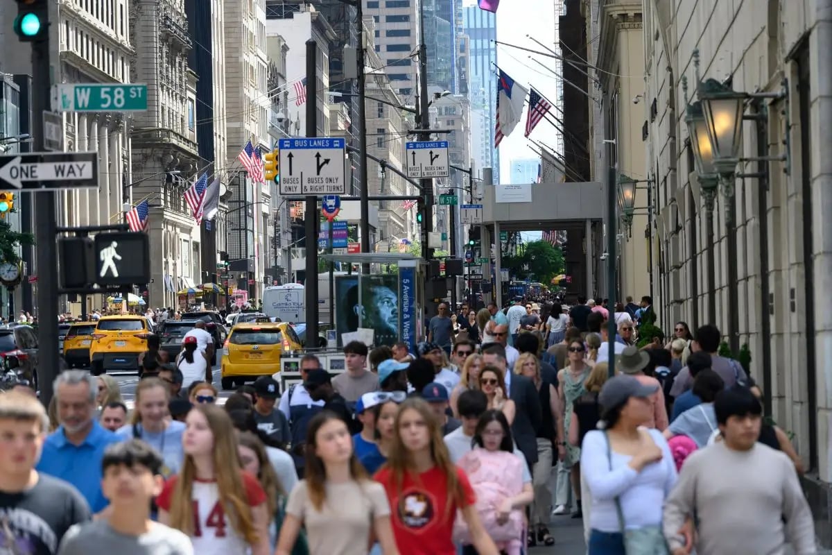 The Worst Economic Scenario for the U.S. Is Approaching—What Do Experts Say?