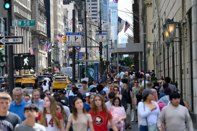 The Worst Economic Scenario for the U.S. Is Approaching—What Do Experts Say?