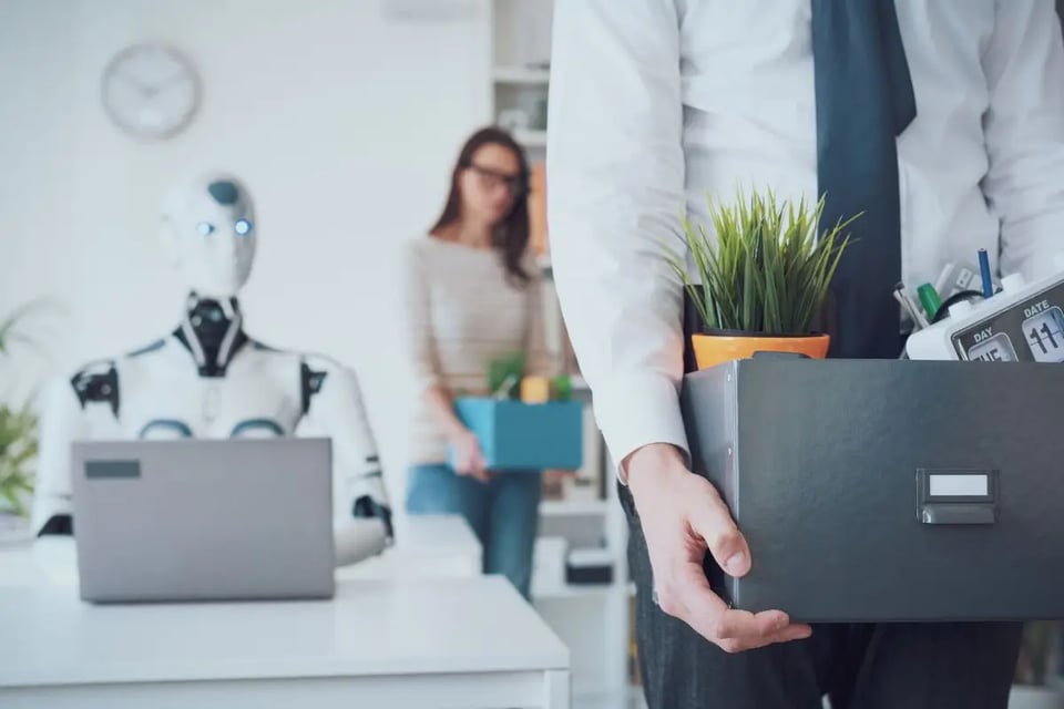 ¡Tu empleo está en riesgo por la inteligencia artificial! advierte la Reserva Federal de EE.UU.