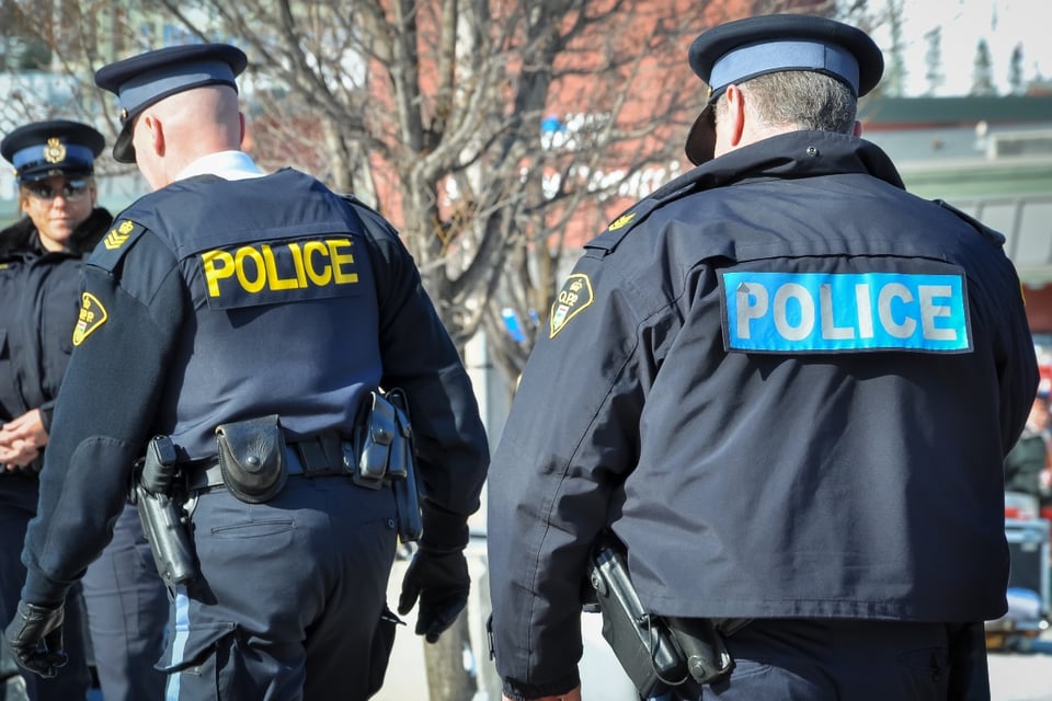 Carteles contra Santa generan intervención policial en Canadá
