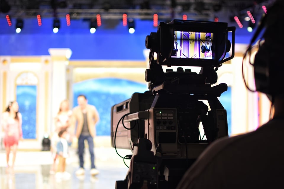 Guest collapses and dies during a live television program in the Dominican Republic
