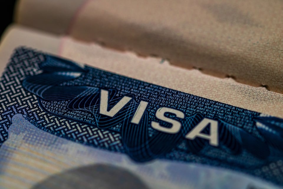 Trump duplica revocación de visas y afecta a miles de estudiantes