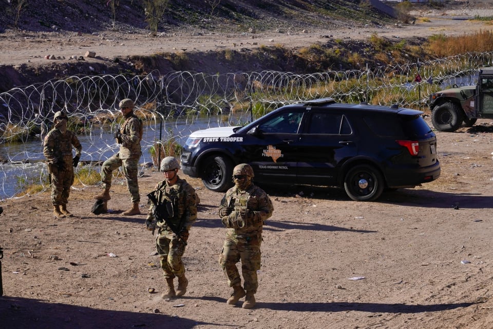 Detención de migrantes en la frontera de Texas al amanecer, Migrant detentions in Texas as they were returning to Mexico