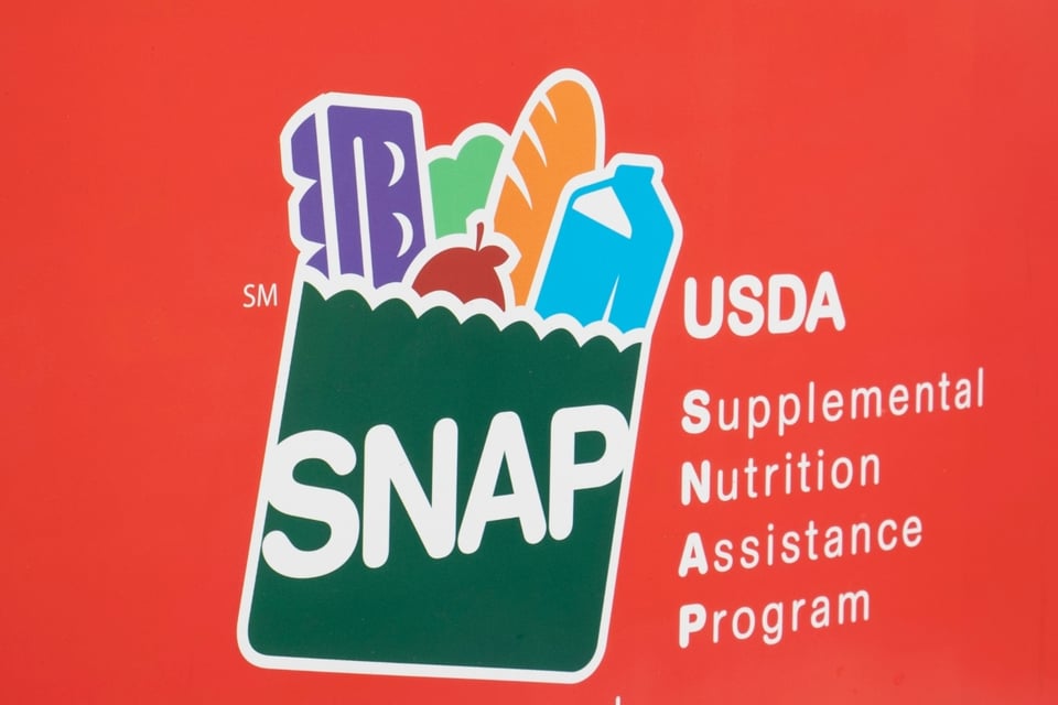 Entran en vigor prohibiciones de SNAP a refrescos y dulces en cinco estados
